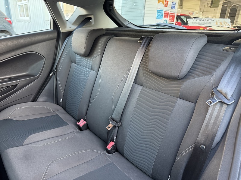 Used Ford Fiesta 2015 for sale - 76763216: Photo 28