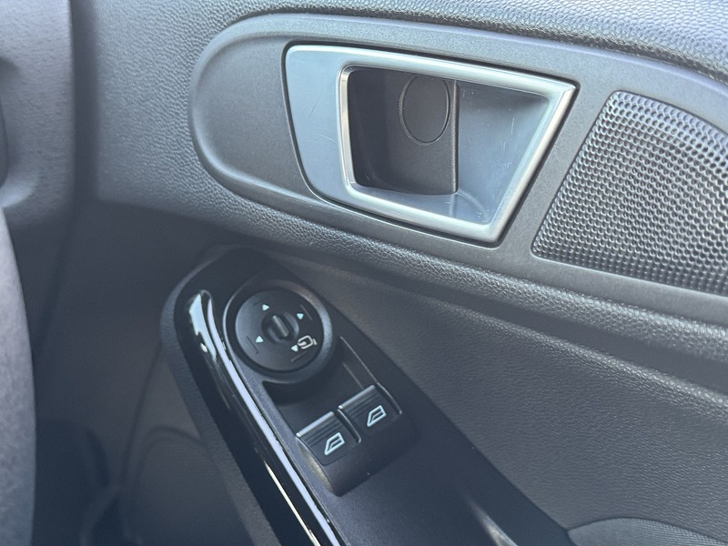 Used Ford Fiesta 2015 for sale - 76763216: Photo 50