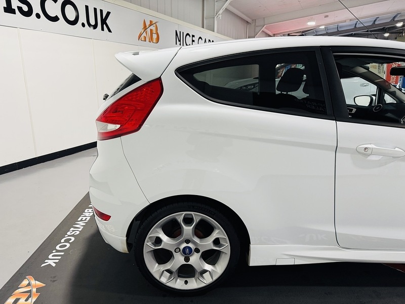 Used Ford Fiesta 2012 for sale - 76919790: Photo 11