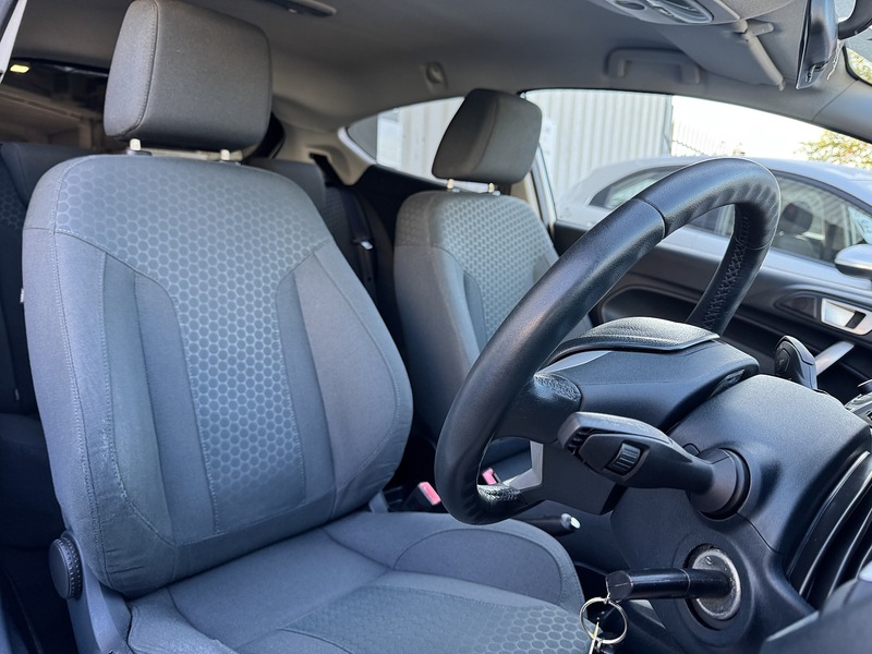 Used Ford Fiesta 2012 for sale - 76919790: Photo 30