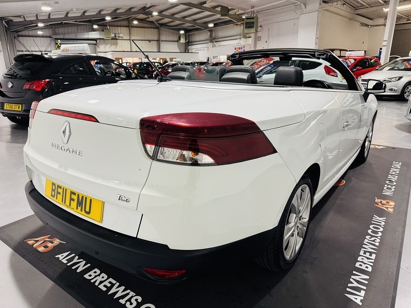 Used Renault Megane 2011 for sale - 76919788: Photo 4