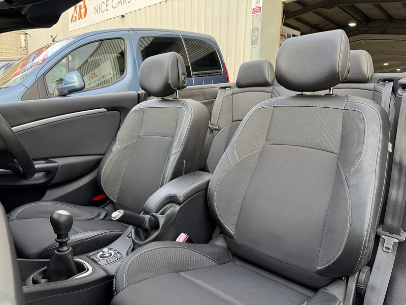 Used Renault Megane 2011 for sale - 76919788: Photo 40