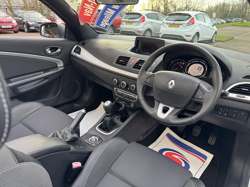 Used Renault Megane 2011 for sale - 76919788: Photo 47