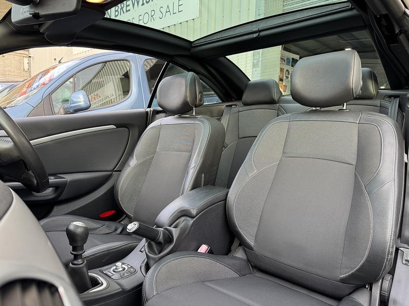 Used Renault Megane 2011 for sale - 76919788: Photo 51