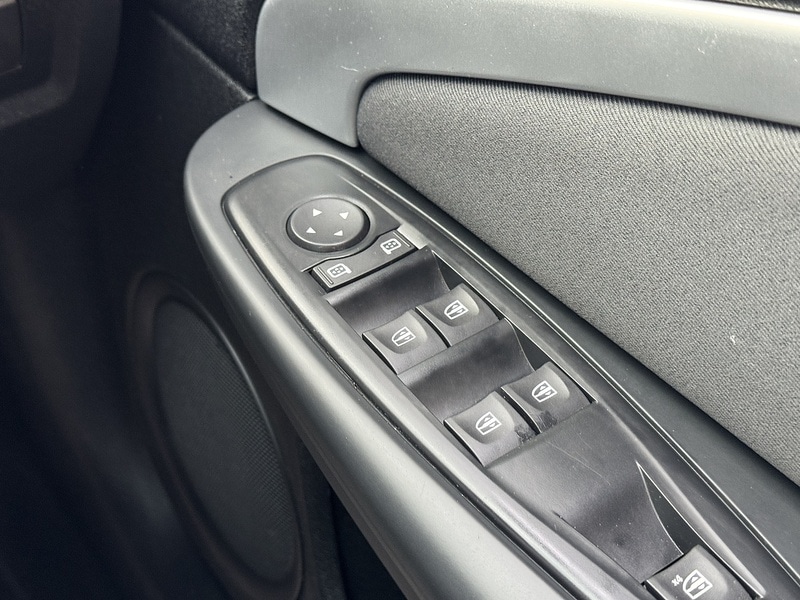 Used Renault Megane 2011 for sale - 76919788: Photo 67