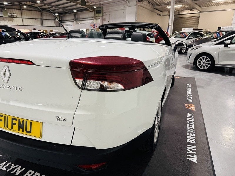 Used Renault Megane 2011 for sale - 76919788: Photo 9