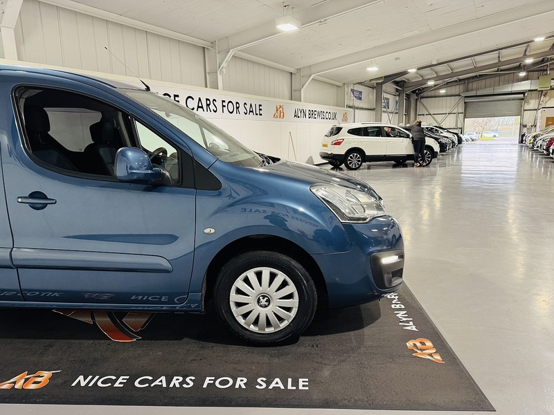 Used Peugeot Partner Tepee 2015 for sale - 76798861: Photo 21