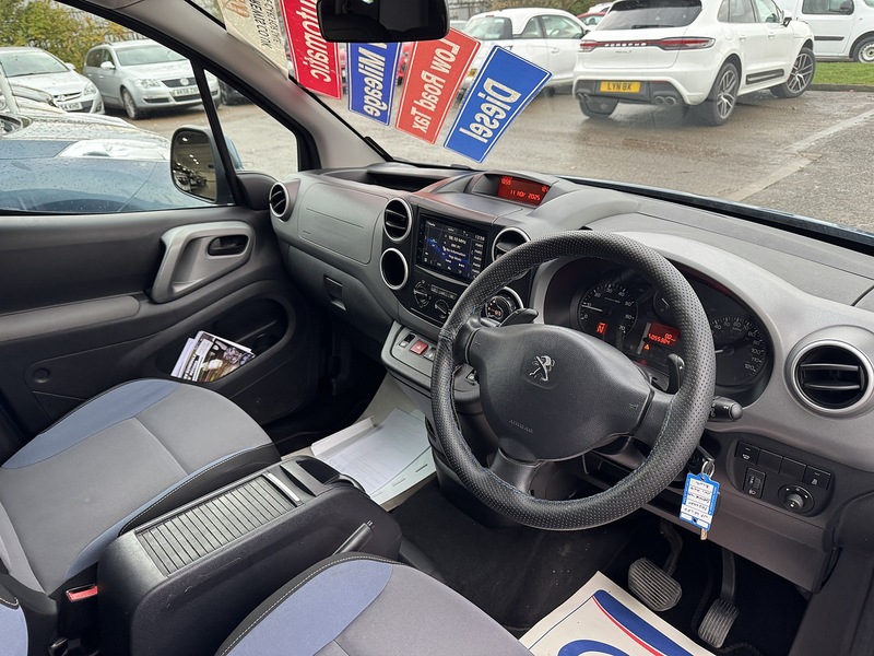 Used Peugeot Partner Tepee 2015 for sale - 76798861: Photo 36