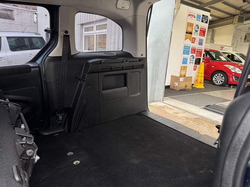 Used Peugeot Partner Tepee 2015 for sale - 76798861: Photo 59