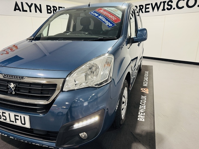 Used Peugeot Partner Tepee 2015 for sale - 76798861: Photo 9