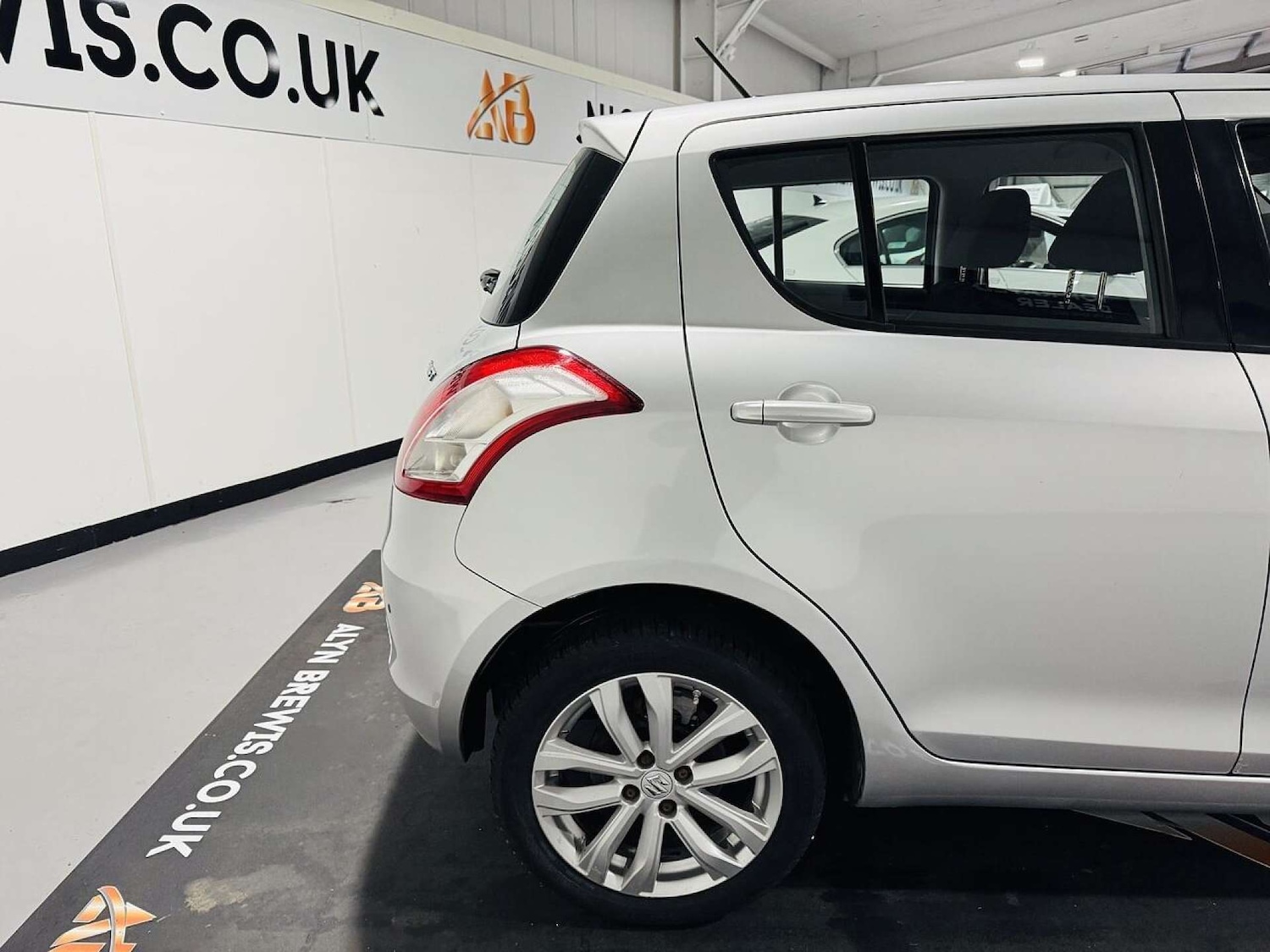 Used Suzuki Swift 2015 for sale - 77487310: Photo 11