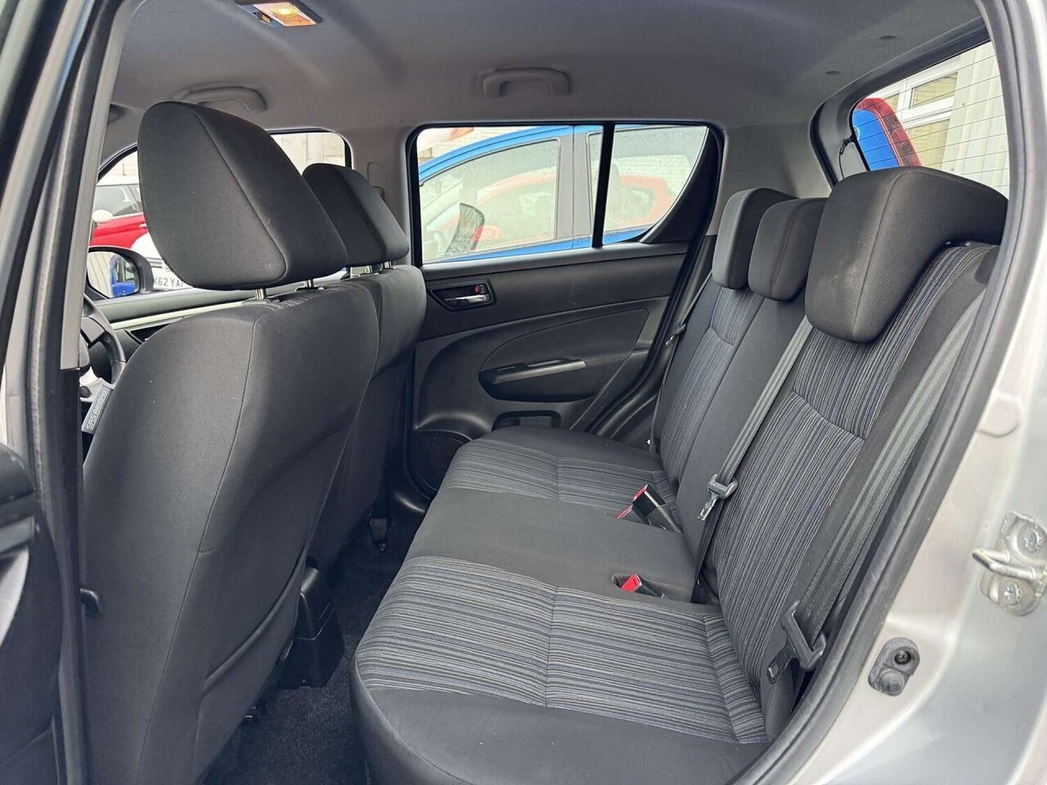 Used Suzuki Swift 2015 for sale - 77487310: Photo 29