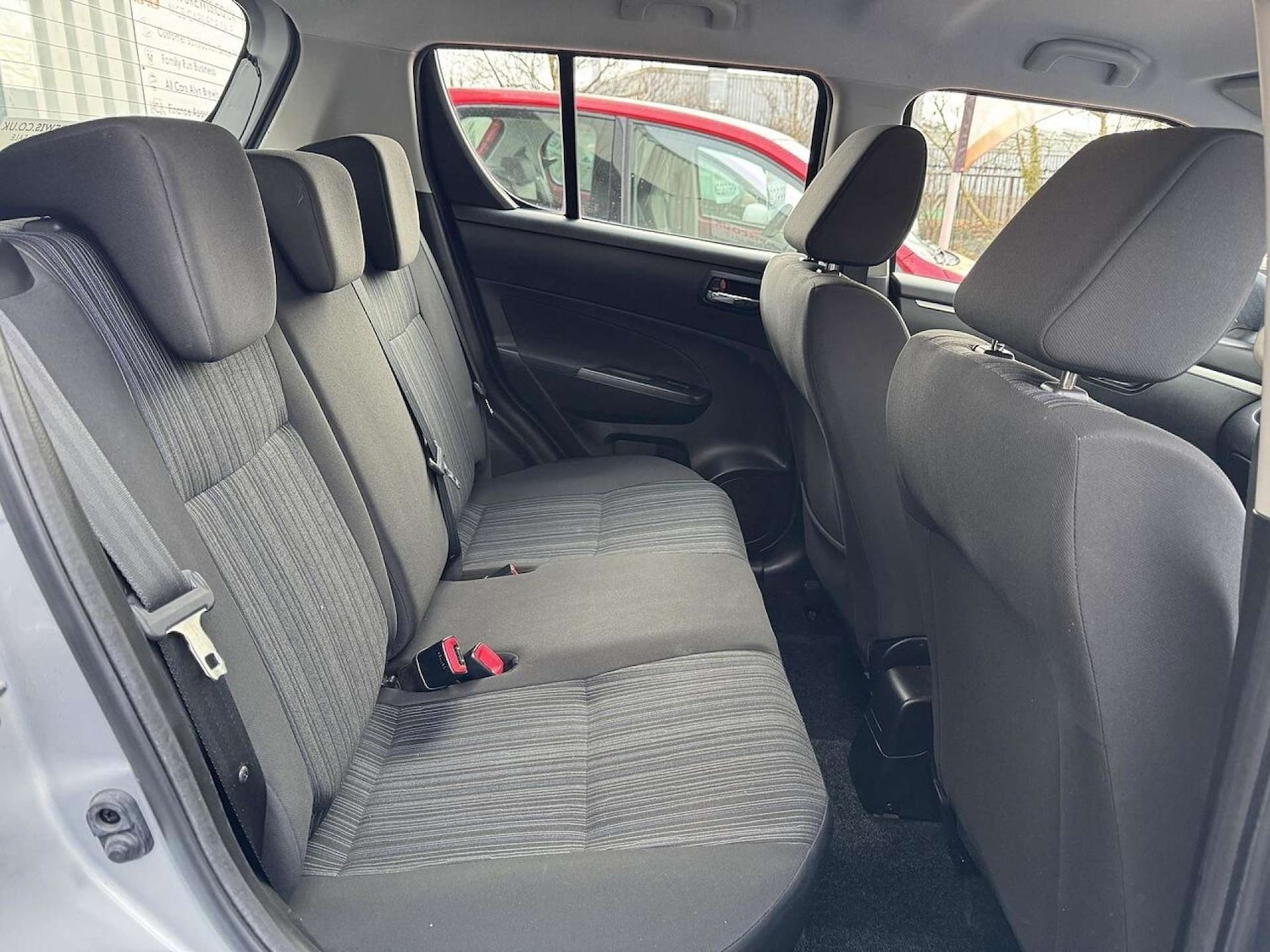 Used Suzuki Swift 2015 for sale - 77487310: Photo 30