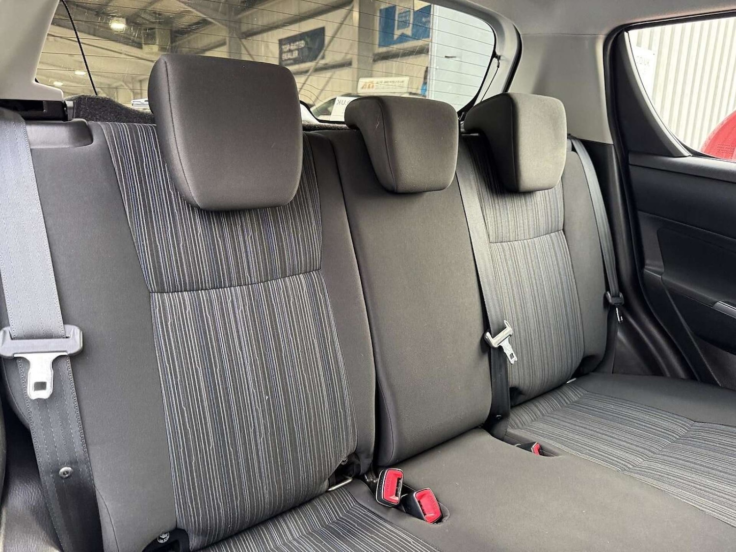 Used Suzuki Swift 2015 for sale - 77487310: Photo 31