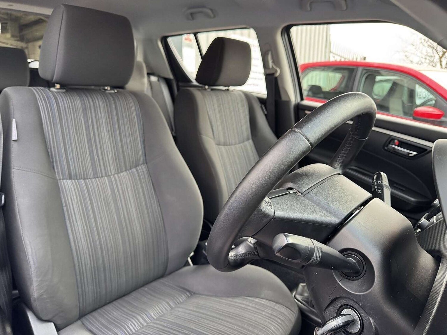 Used Suzuki Swift 2015 for sale - 77487310: Photo 32