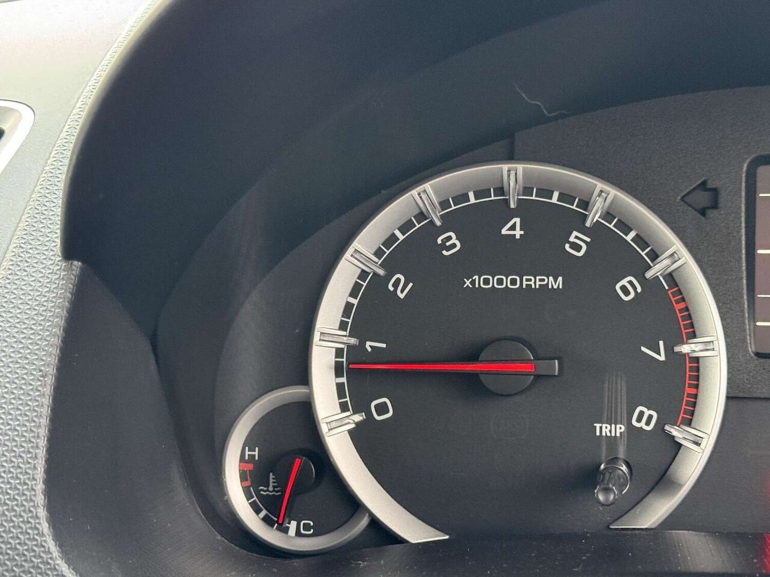 Used Suzuki Swift 2015 for sale - 77487310: Photo 39