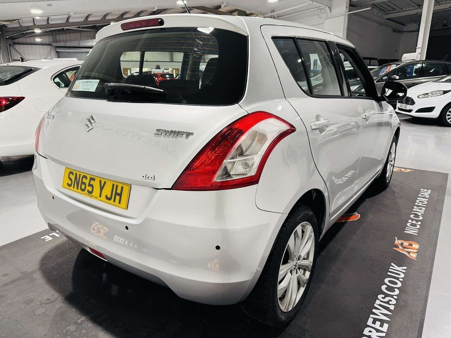 Used Suzuki Swift 2015 for sale - 77487310: Photo 4