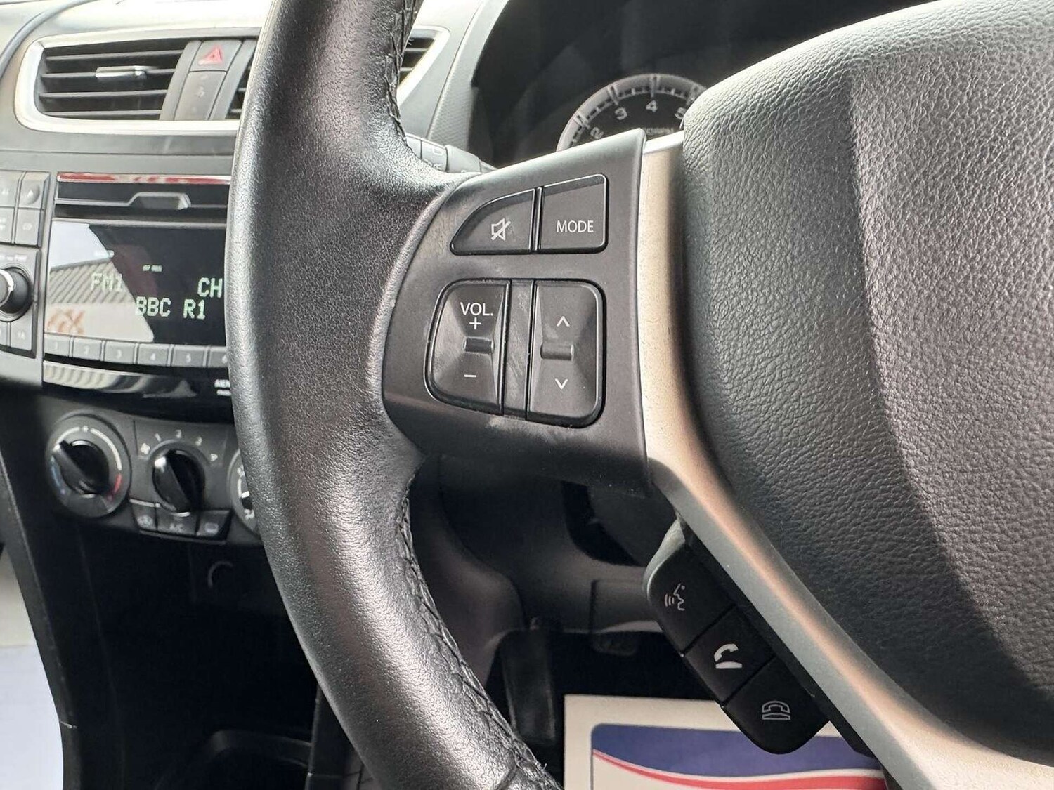 Used Suzuki Swift 2015 for sale - 77487310: Photo 48