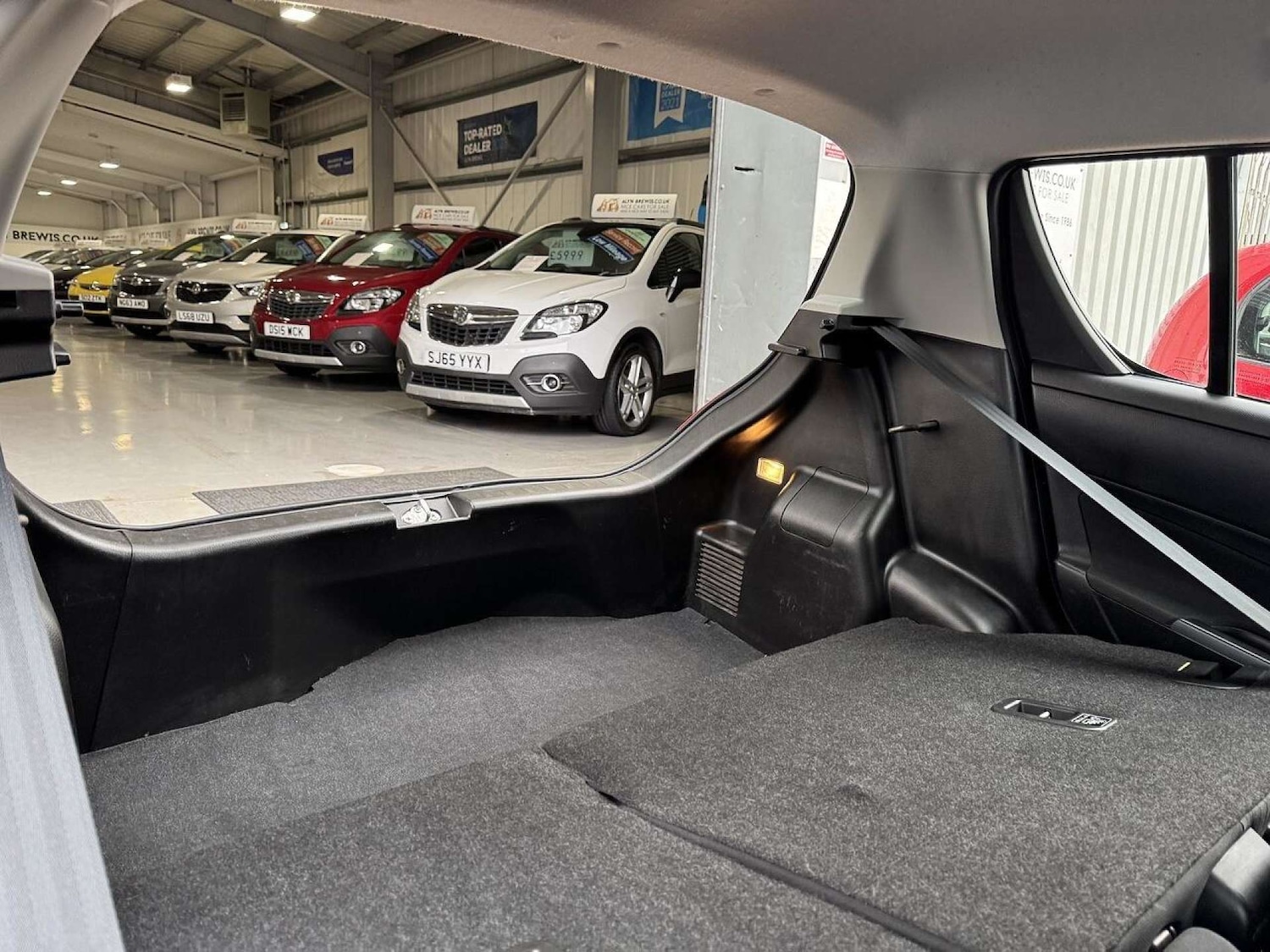 Used Suzuki Swift 2015 for sale - 77487310: Photo 58