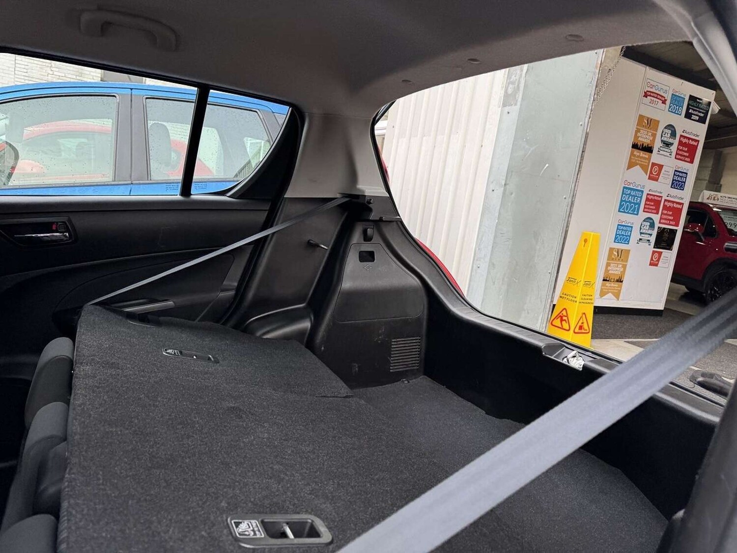 Used Suzuki Swift 2015 for sale - 77487310: Photo 59