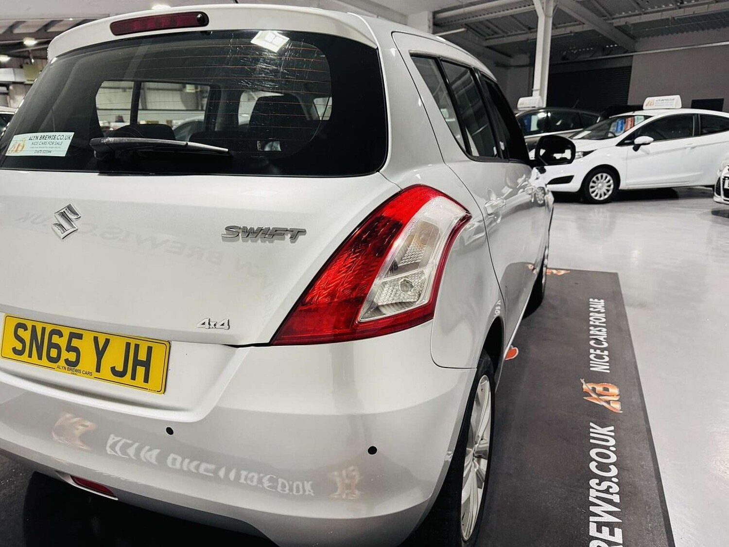 Used Suzuki Swift 2015 for sale - 77487310: Photo 9