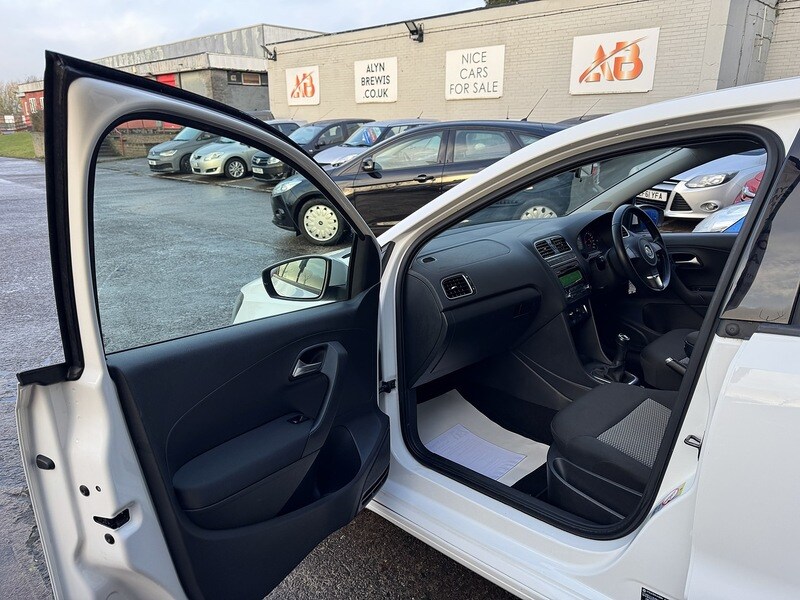 Used Volkswagen Polo 2012 for sale - 77384765: Photo 49