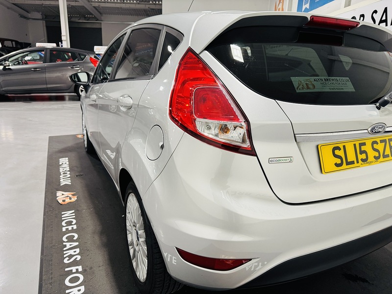 Used Ford Fiesta 2015 for sale - 76778073: Photo 10