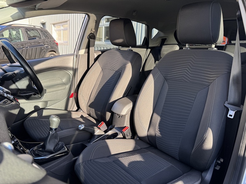 Used Ford Fiesta 2015 for sale - 76778073: Photo 25