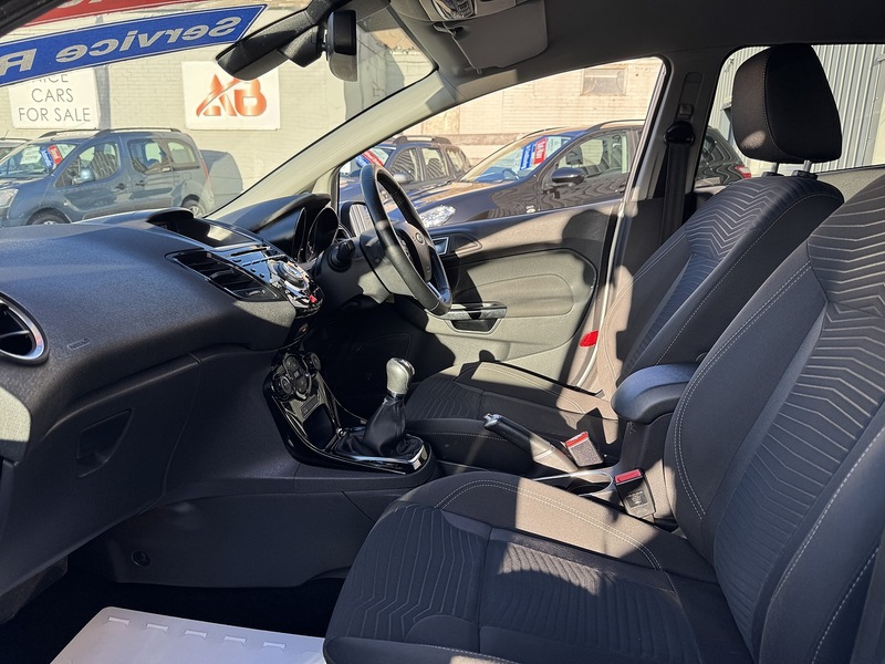 Used Ford Fiesta 2015 for sale - 76778073: Photo 26