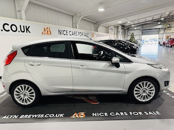 Used Ford Fiesta 2015 for sale - 76778073: Photo