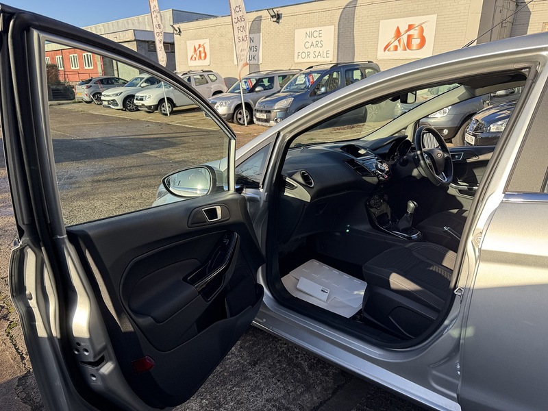 Used Ford Fiesta 2015 for sale - 76778073: Photo 55