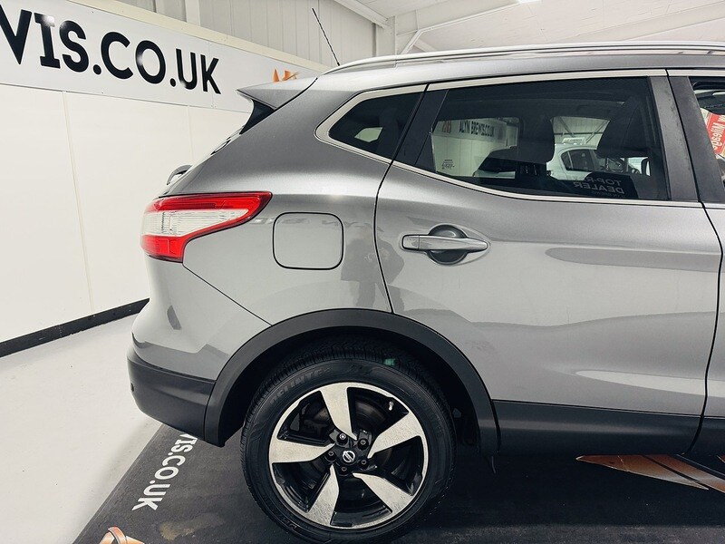 Used Nissan Qashqai 2015 for sale - 77222943: Photo 11