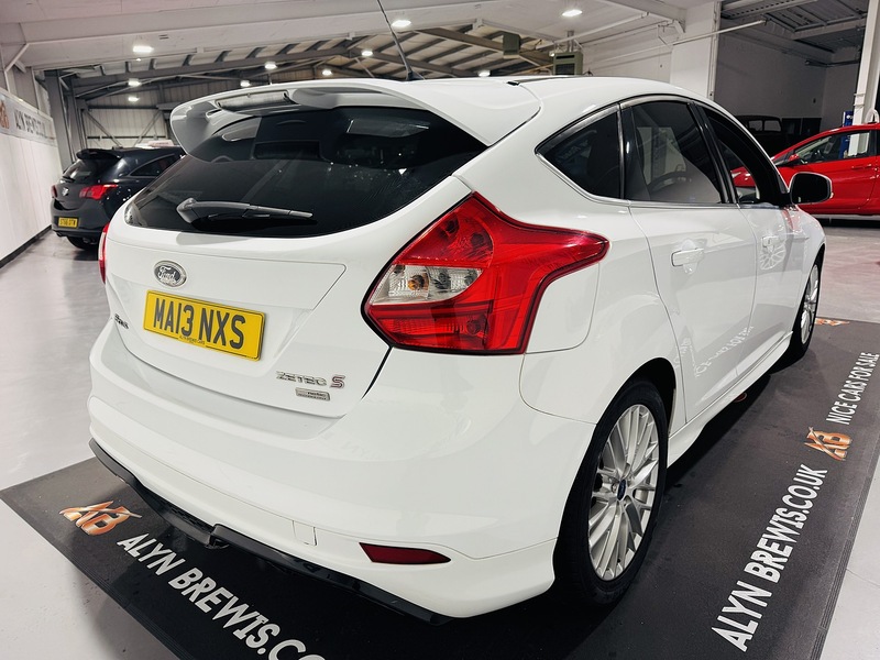 Used Ford Focus 2013 for sale - 76643034: Photo 4