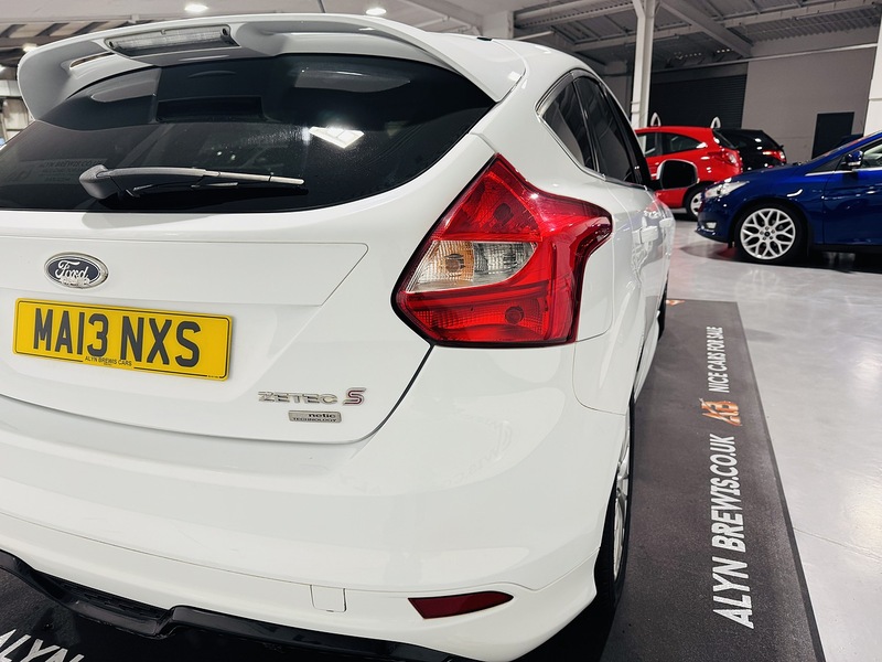 Used Ford Focus 2013 for sale - 76643034: Photo 9