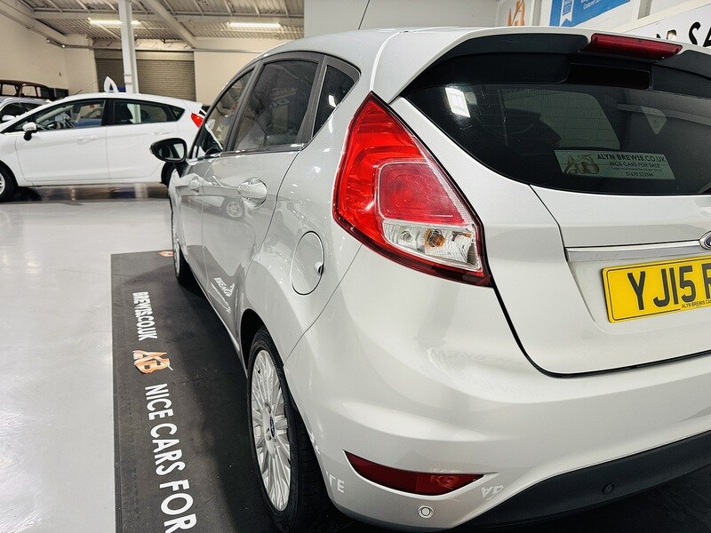 Used Ford Fiesta 2016 for sale - 76547364: Photo 10