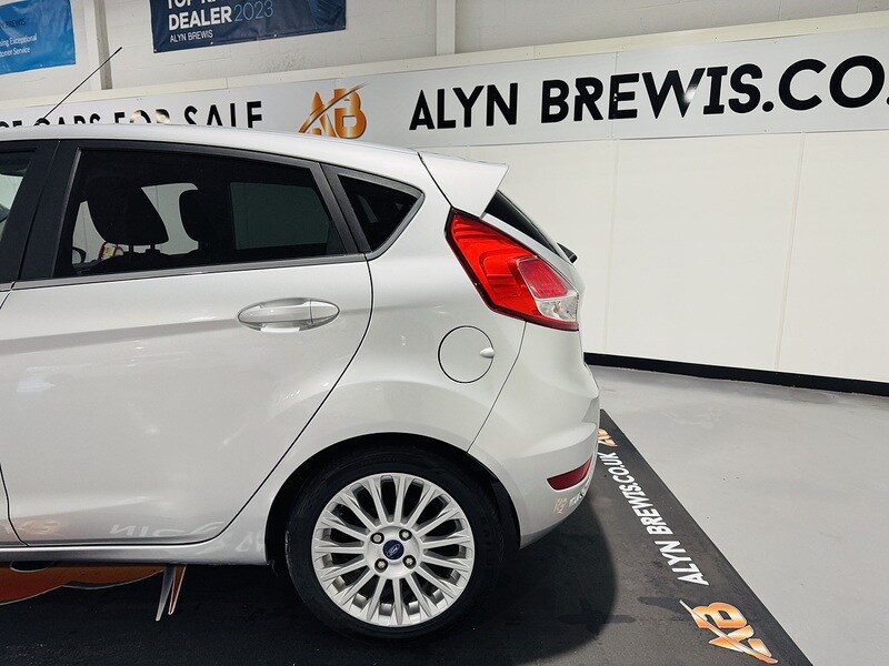 Used Ford Fiesta 2016 for sale - 76547364: Photo 12