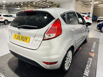 Used Ford Fiesta 2016 for sale - 76547364: Photo