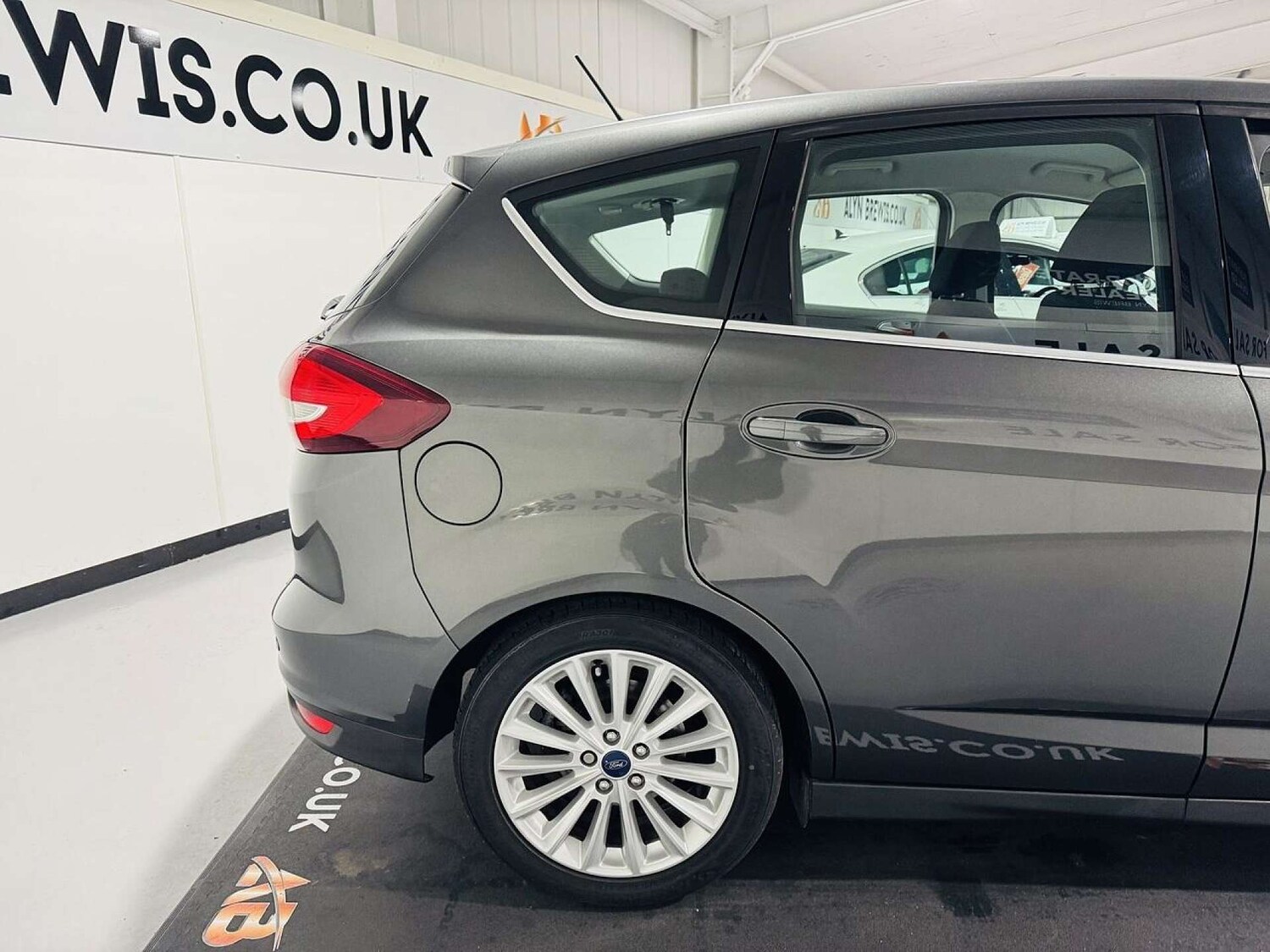 Used Ford C-Max 2017 for sale - 77487312: Photo 11