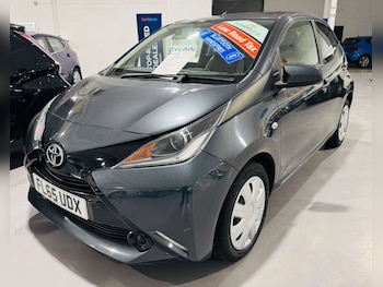 2015 - 1.0 VVT-i X-Play 5dr