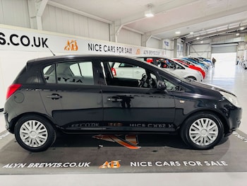 Used Vauxhall Corsa 2010 for sale - 77701530: Photo