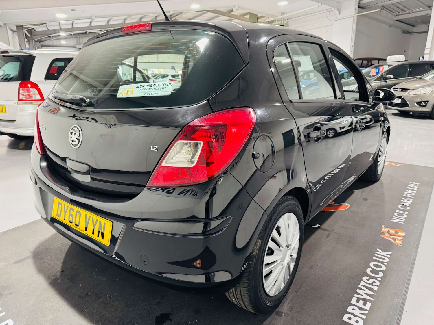 Used Vauxhall Corsa 2010 for sale - 77701530: Photo 4