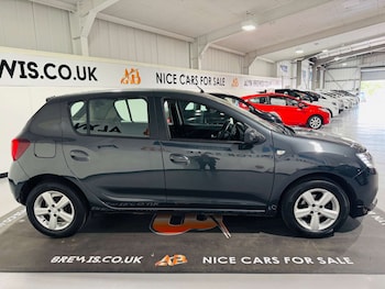 Used Dacia Sandero 2017 for sale - 79404840: Photo