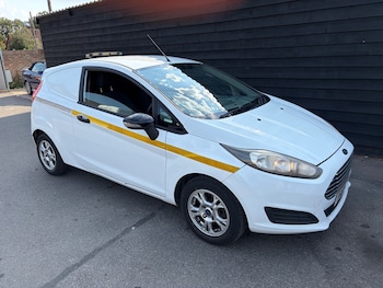 Used Ford Fiesta 2015 for sale - 79531091: Photo