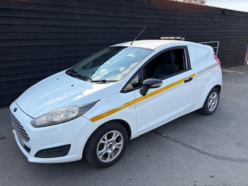 Used Ford Fiesta 2015 for sale - 79531091: Photo