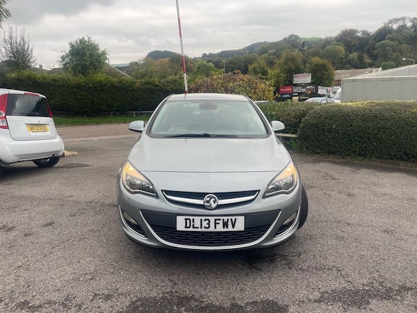 Used Vauxhall Astra 2013 for sale - 76196617: Photo 2