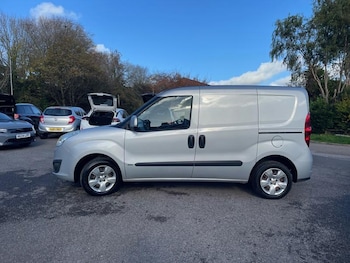 Used Vauxhall Combo 2017 for sale - 76438484: Photo