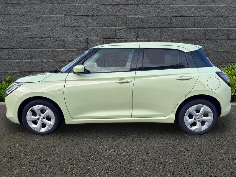 Used Suzuki Swift 2024 for sale - 77545870: Photo 4