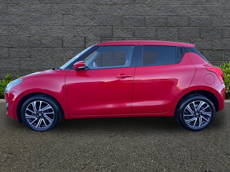 Used Suzuki Swift 2022 for sale - 77323575: Photo 4
