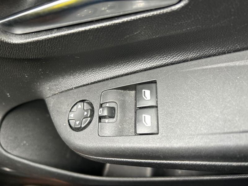 Used Vauxhall Corsa for sale - 77176302: Photo 16