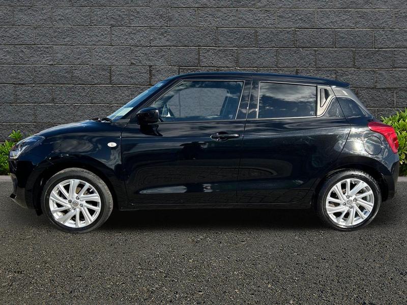 Used Suzuki Swift 2022 for sale - 76196541: Photo 4